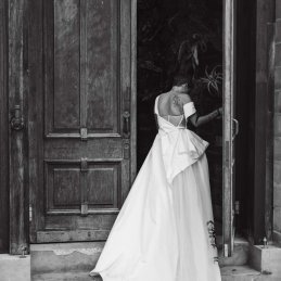 Backless Wedding Dresses 